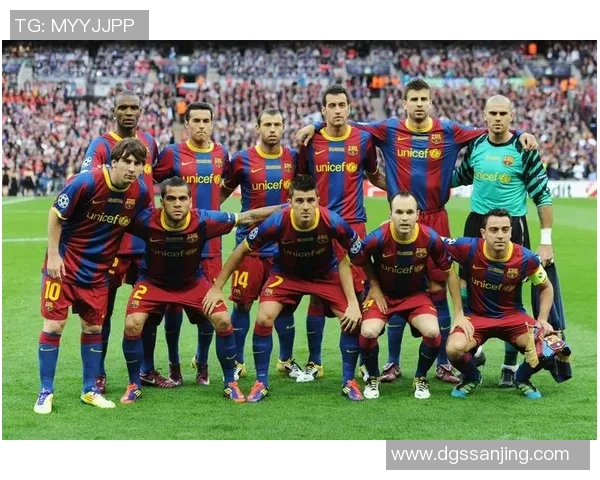 42号球衣背后的传奇故事 探索足球场上的偶像与辉煌时刻