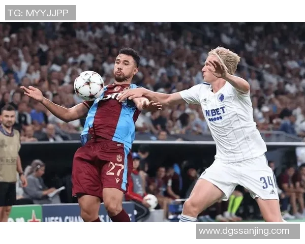 聚焦球星足球关键打点展现赛场激情与技战术的巅峰瞬间